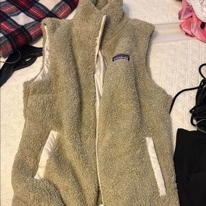 Patagonia Sherpa Fleece Vest in Light Olive
